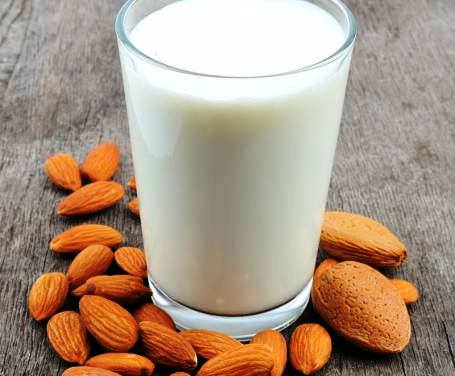 Almond milk Califia 